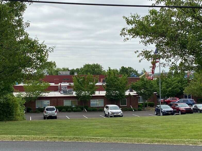 More Photos Of 331 Maple Ave, Horsham Township Manufacturing For Sale