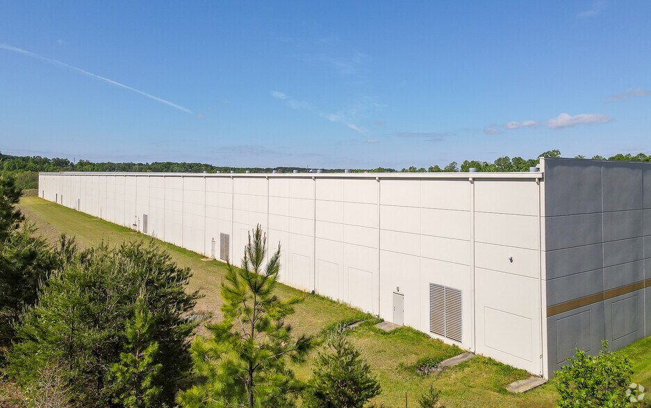 More Photos Of 519 Lincoln County Parkway Ext, Lincolnton Warehouse For Lease