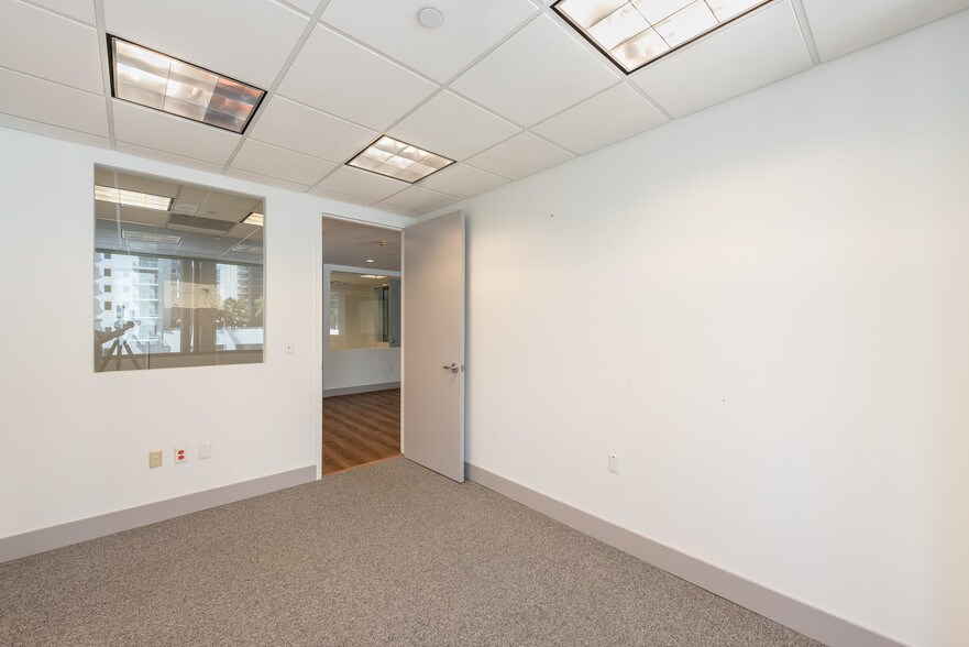 More Photos Of 1200 Brickell Ave, Miami Office For Sale