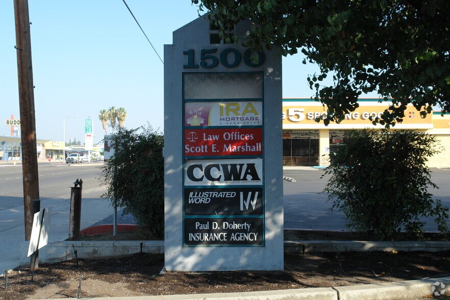 More Photos Of 1500 S Mooney Blvd, Visalia Office For Sale