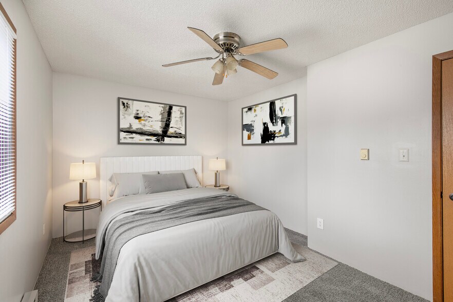 More Photos Of 100-112 5th Ave NW, Altoona Apartments For Sale