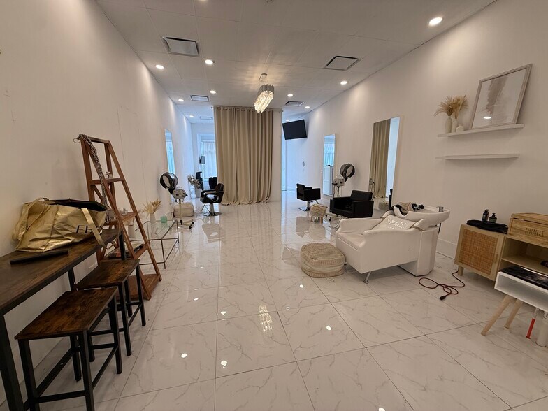 More Photos Of 40 Wall St, Norwalk Freestanding For Lease