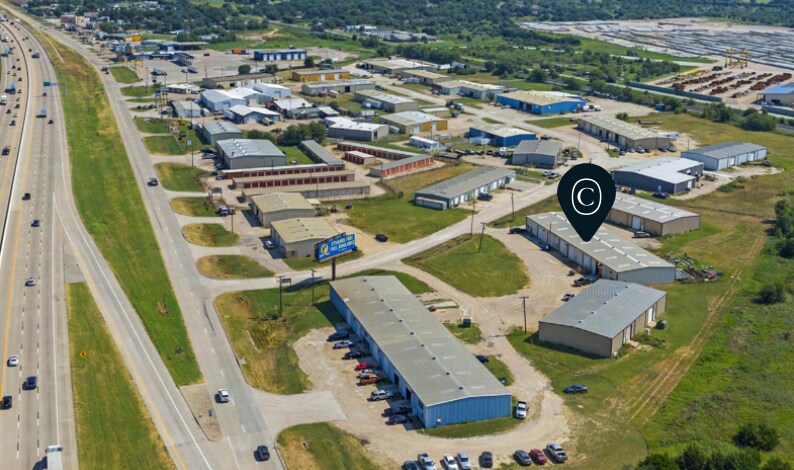 More Photos Of 162-166 S McLennan Loop, Elm Mott Warehouse For Lease