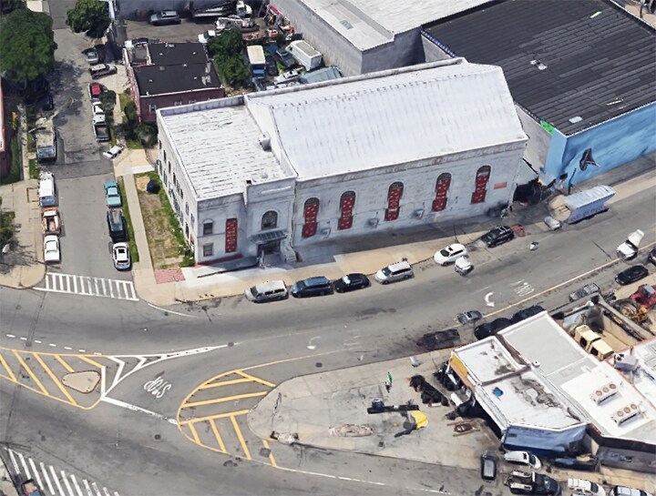 More Photos Of 5670 58th St, Flushing Specialty For Sale