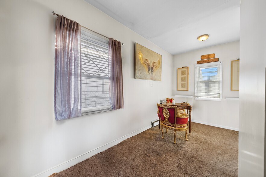 More Photos Of 70 Park Ave, Bay Shore Multifamily For Sale