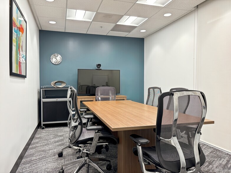 More Photos Of 303 N Glenoaks Blvd, Burbank Coworking Space