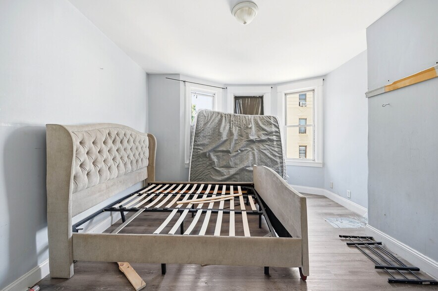 More Photos Of 4 Convent Ave, Yonkers Apartments For Sale