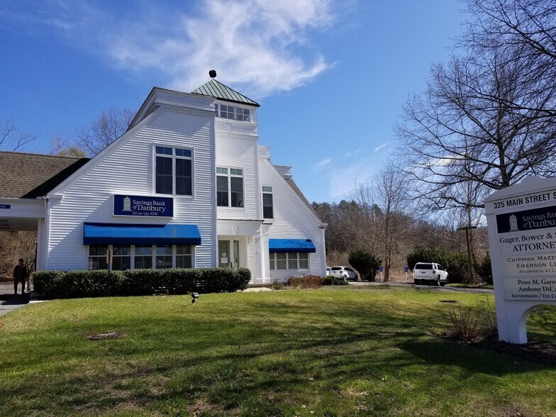 More Photos Of 325 Main St S, Southbury Medical For Lease