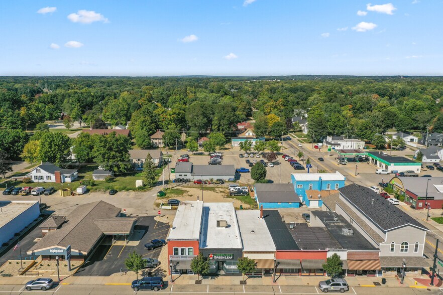 More Photos Of 122 W Superior St, Wayland Storefront For Sale