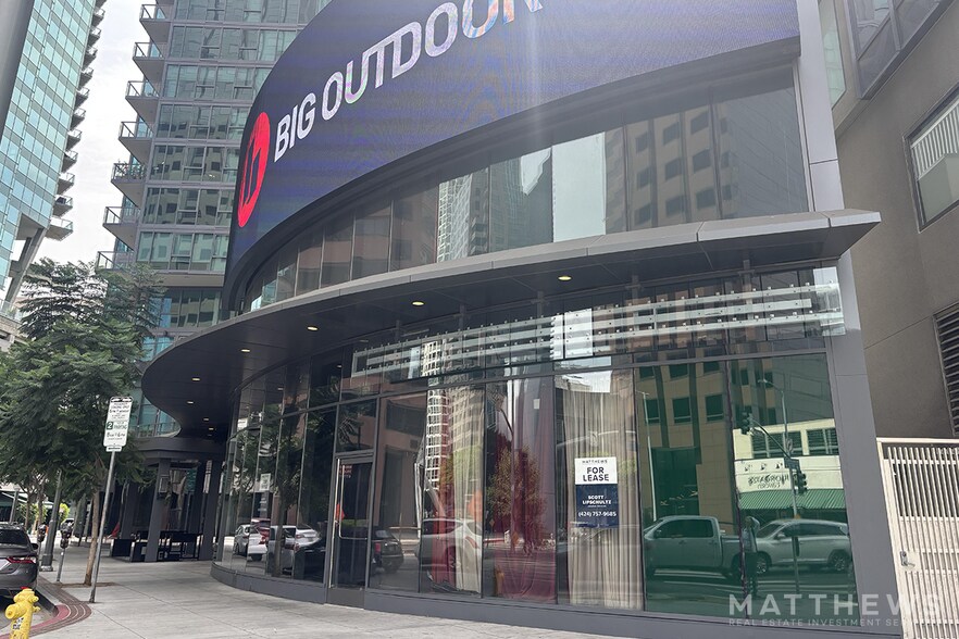 More Photos Of 700 W 9th St, Los Angeles Apartments For Lease