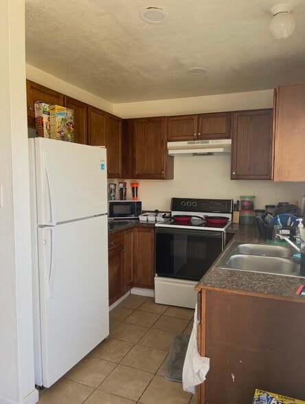 Primary Photo Of 9389 N Loop Blvd, California City Multifamily For Sale