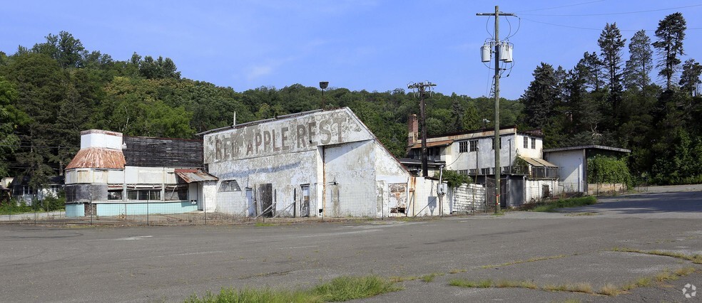More Photos Of 974 Route 17, Southfields Restaurant For Sale