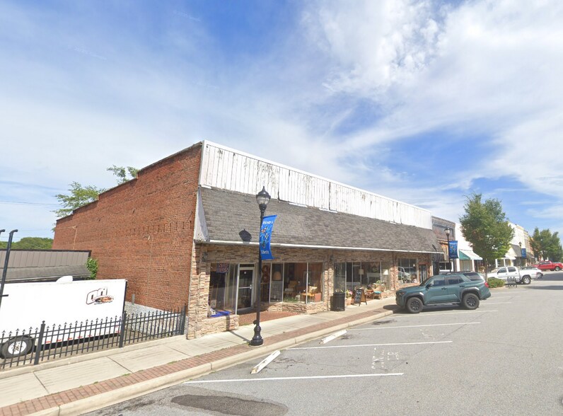 More Photos Of 15-17 S Commerce St, Liberty Storefront For Sale