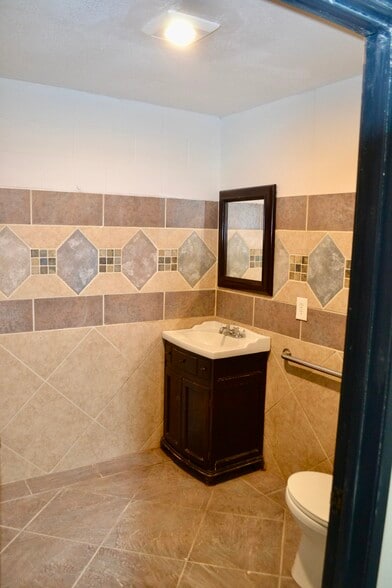 More Photos Of 9233 Charles Smith Ave, Rancho Cucamonga Flex For Lease