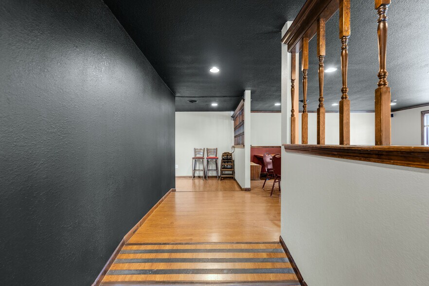 More Photos Of 2079 State Road Y, Linn Creek Restaurant For Sale