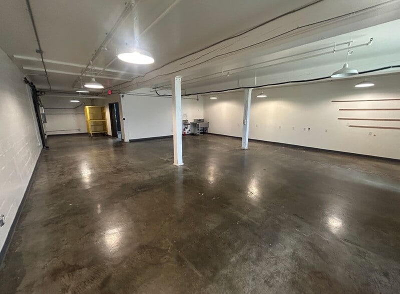 More Photos Of 4812-4834 N Interstate Ave, Portland Office For Lease