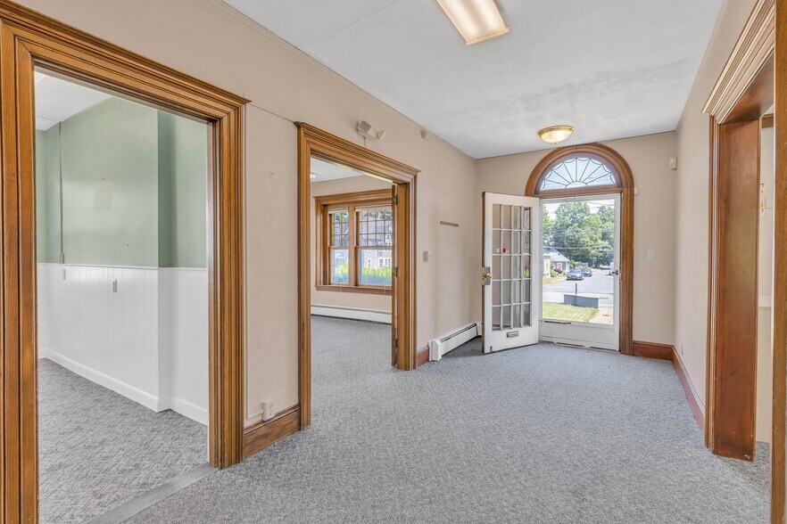More Photos Of 110 Main St, Manchester Office Residential For Sale