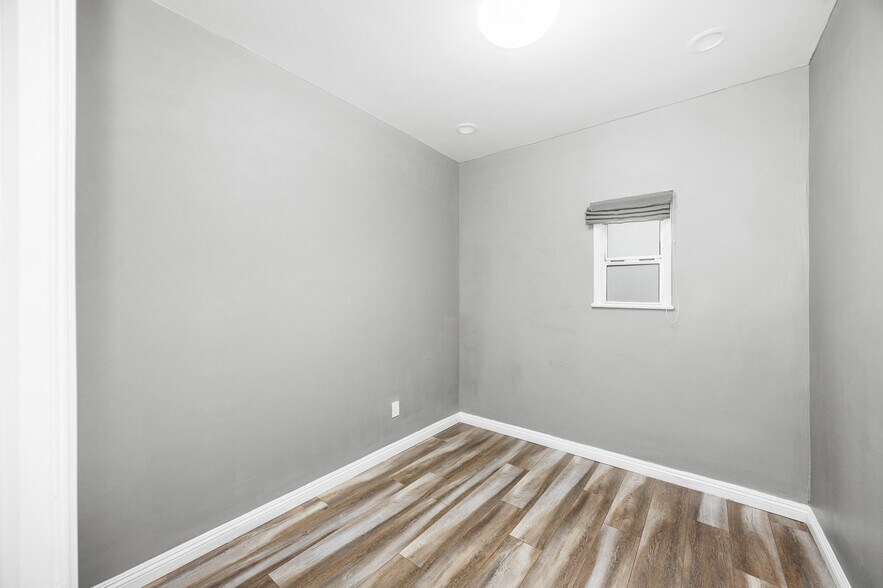 More Photos Of 9511 Las Tunas Dr, Temple City Medical For Sale