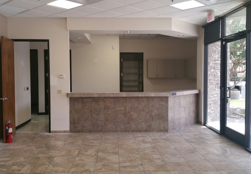 More Photos Of 16515 S 40th St, Phoenix Medical For Lease