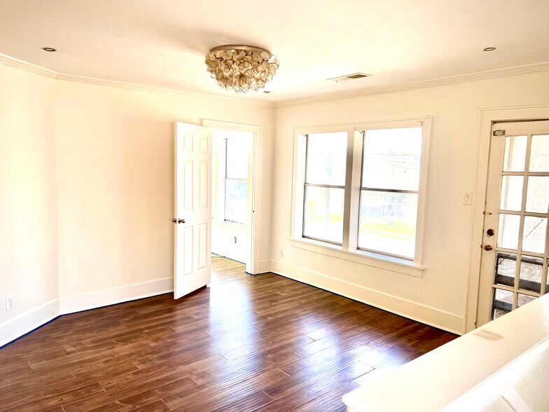 More Photos Of 1505 Dunlavy St, Houston Office For Lease