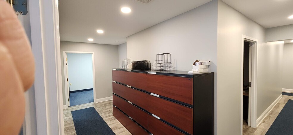 More Photos Of 10395 Democracy Ln, Fairfax Office For Sale