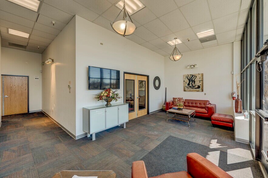 More Photos Of 634 Ryland St, Reno Office For Sale