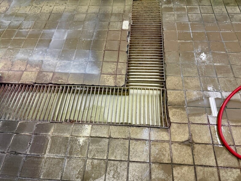 More Photos Of 30 Rockland Park Ave, Tappan Warehouse For Lease