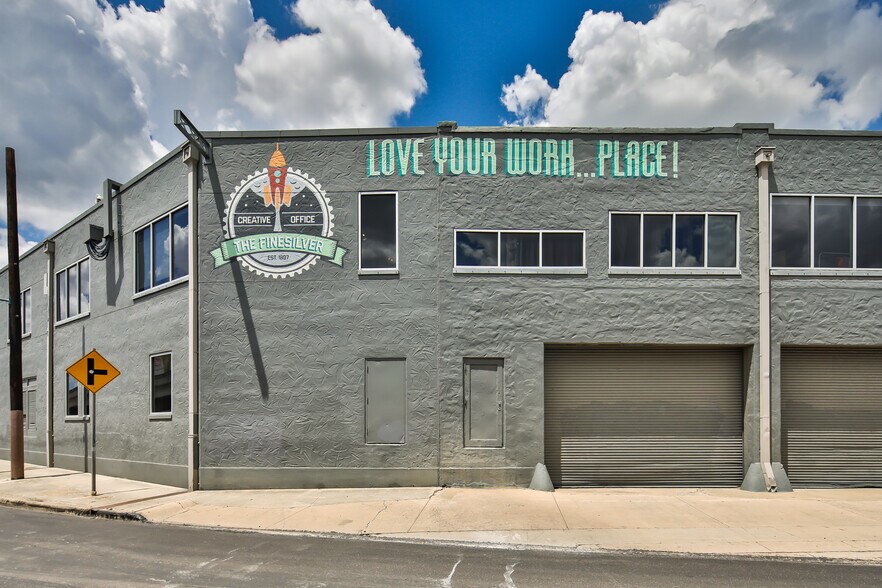 More Photos Of 816 Camaron St, San Antonio Office For Lease