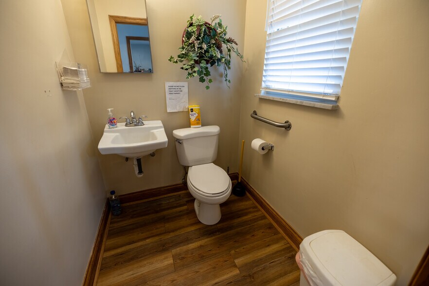 More Photos Of 10 Dun Rd, Chillicothe Office For Sale