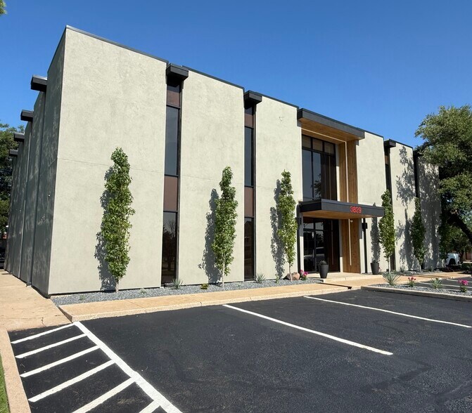 More Photos Of 3829 N Classen Blvd, Oklahoma City Office For Lease