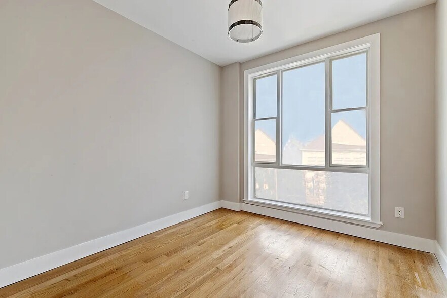 More Photos Of 762-764 E 32nd St, Brooklyn Apartments For Sale