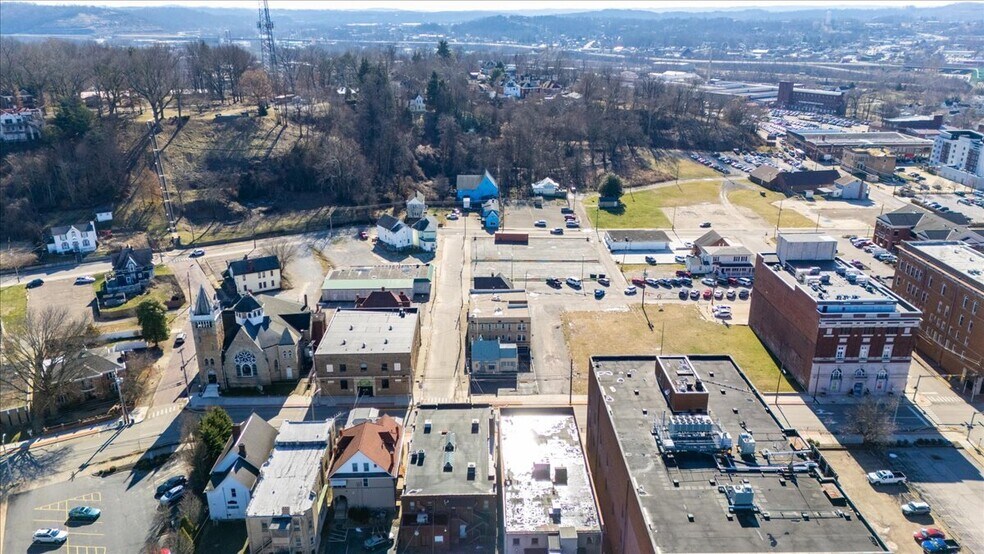 More Photos Of 926 Market St, Parkersburg Office Residential For Sale