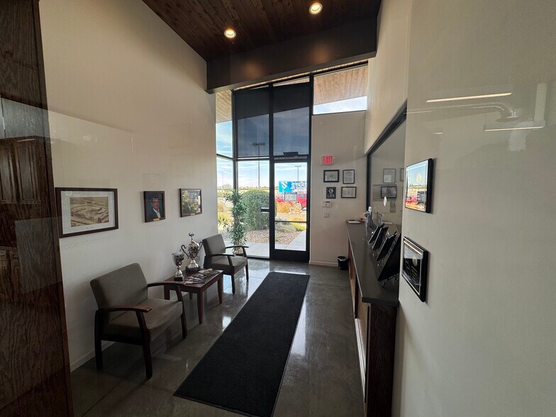 More Photos Of 19400 Frontage Rd, Acampo Office For Lease