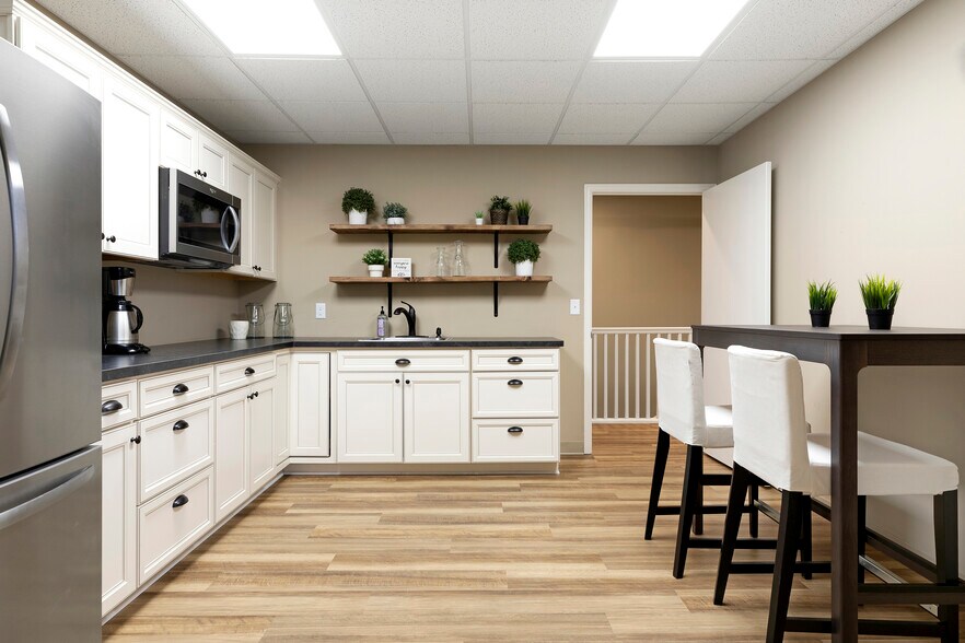 More Photos Of 11901-11909 Central Ave NE, Blaine Medical For Lease