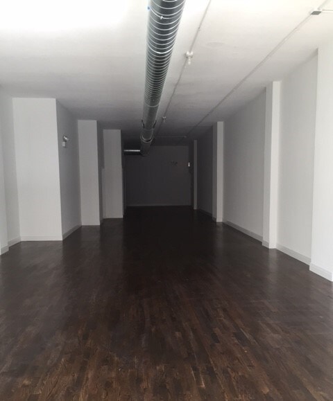 More Photos Of 2769-2787 N Milwaukee Ave, Chicago Coworking Space