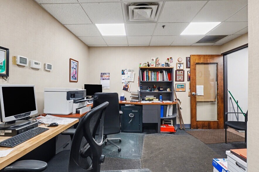 More Photos Of 1222 N US 23, East Tawas Restaurant For Sale