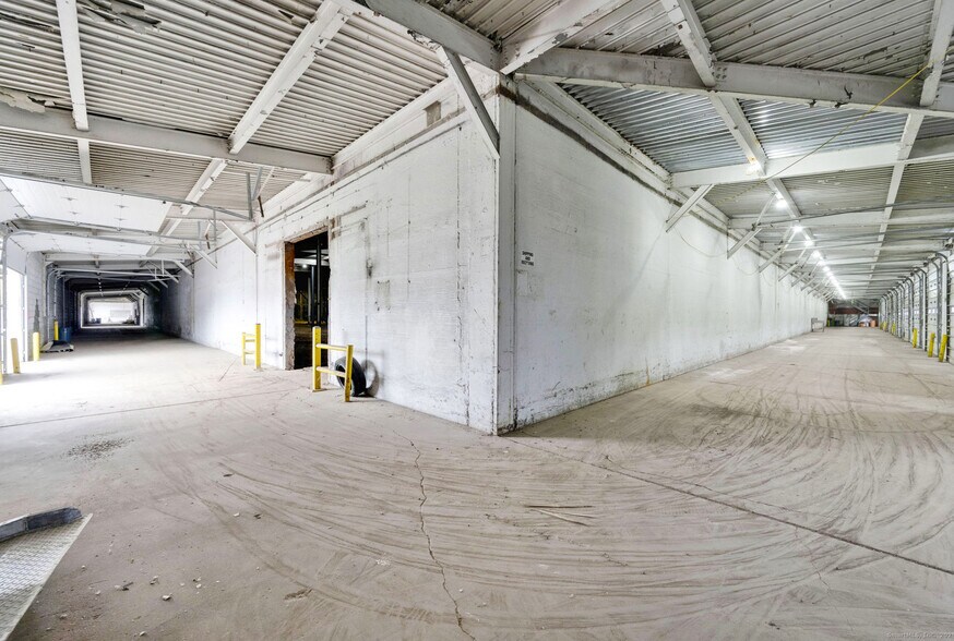 More Photos Of 241 Park Ave, East Hartford Manufacturing For Sale