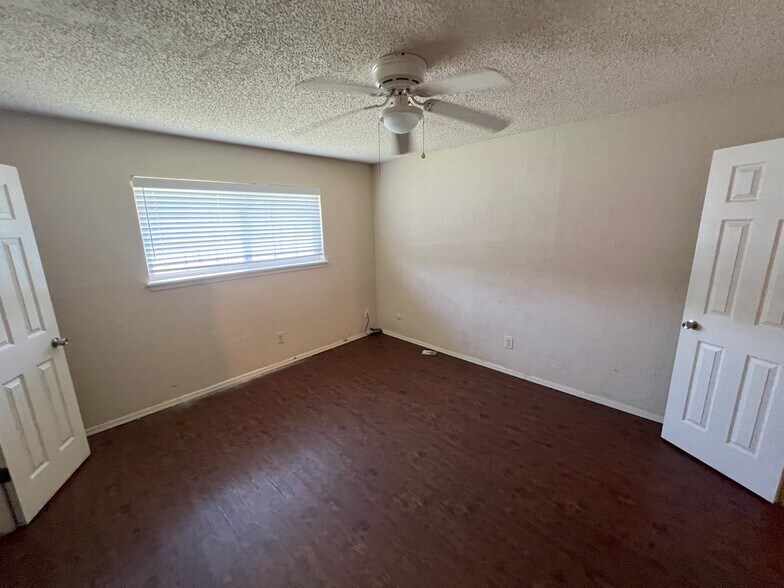 More Photos Of 6401 NW Oak Ave, Lawton Apartments For Sale