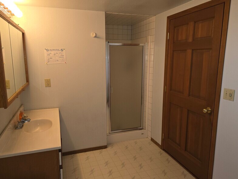 More Photos Of 2702 N Perry St, Spokane Office Residential For Sale