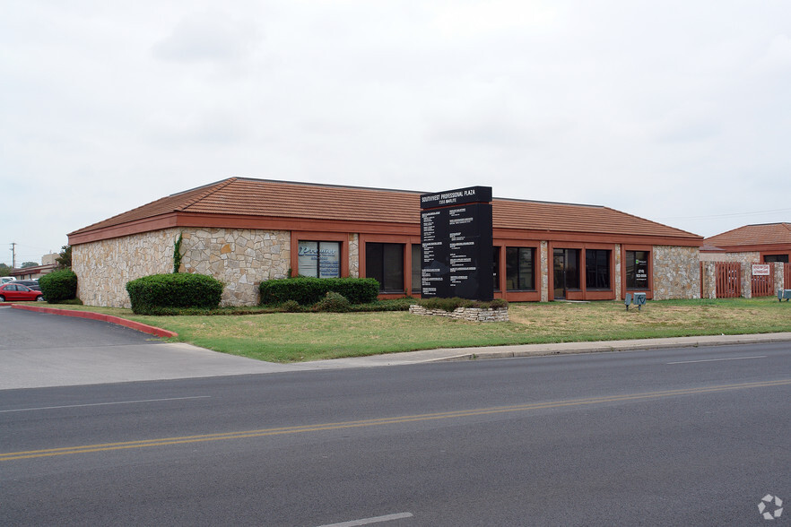 Primary Photo Of 7355 Barlite Blvd, San Antonio Medical For Sale