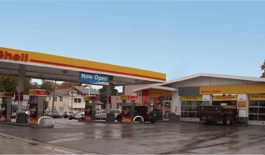 Primary Photo Of 1929 Bruckner Blvd, Bronx Service Station For Lease