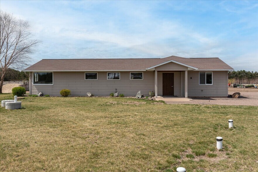 More Photos Of N6387 Hwy 25, Durand Office For Sale