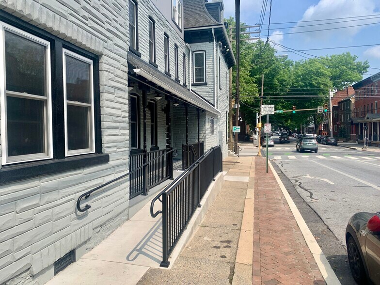 244 N Lime St, Lancaster, PA 17602 Office For Lease
