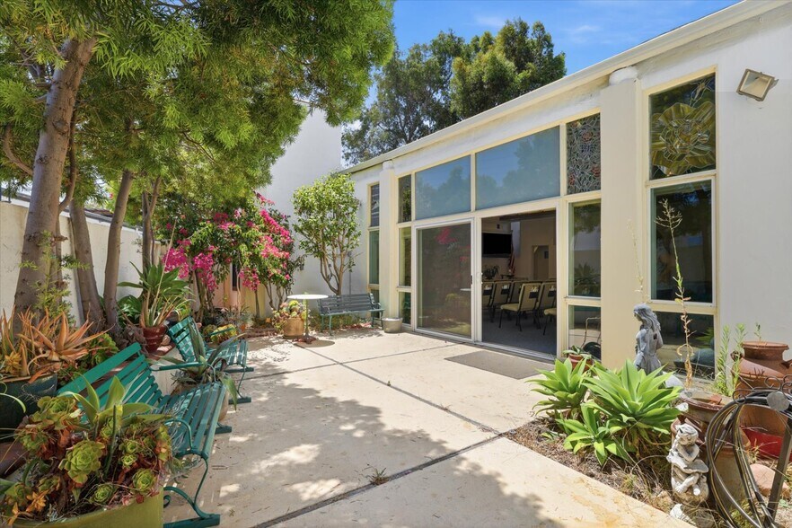 More Photos Of 10724 Barman Ave, Culver City Religious Facility For Sale