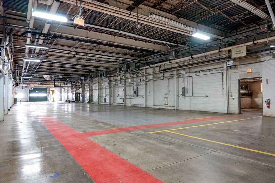 More Photos Of 11 Beckwith Ave, Binghamton Manufacturing For Lease