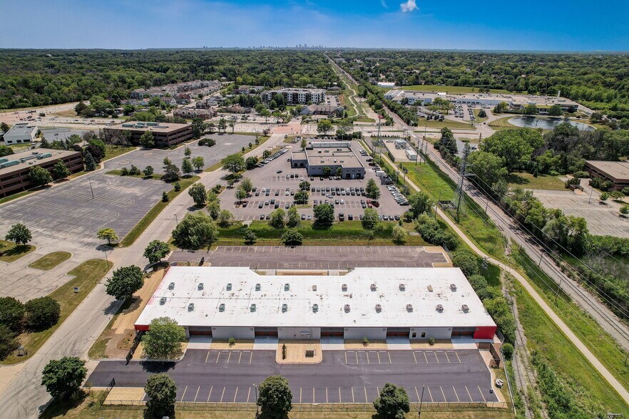 More Photos Of 8949 N Deerbrook Trl, Brown Deer Light Distribution For Sale