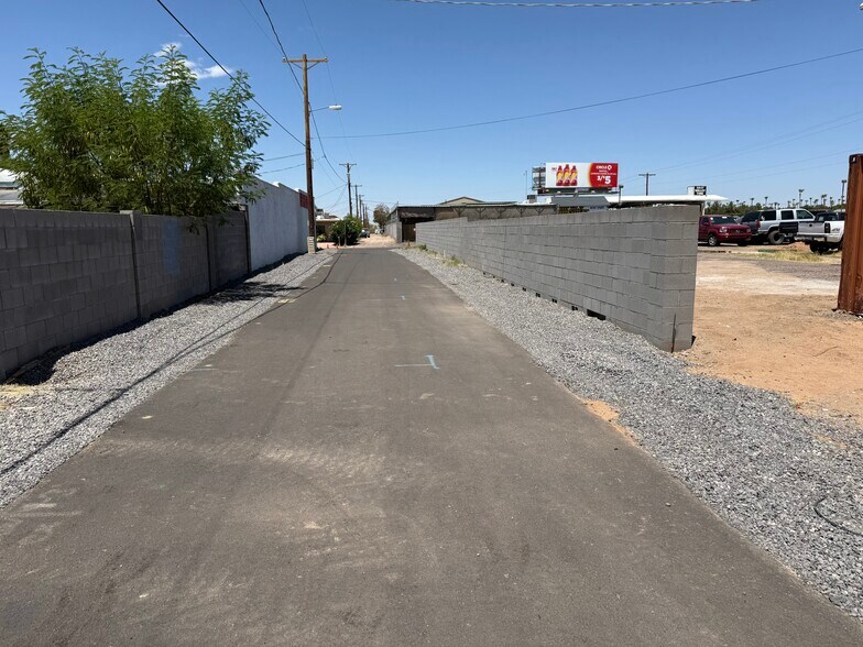 More Photos Of 8111 E Apache Trl, Mesa Freestanding For Sale