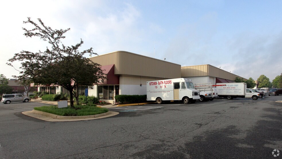 More Photos Of 221-321 Sunset Park Dr, Herndon Flex For Sale