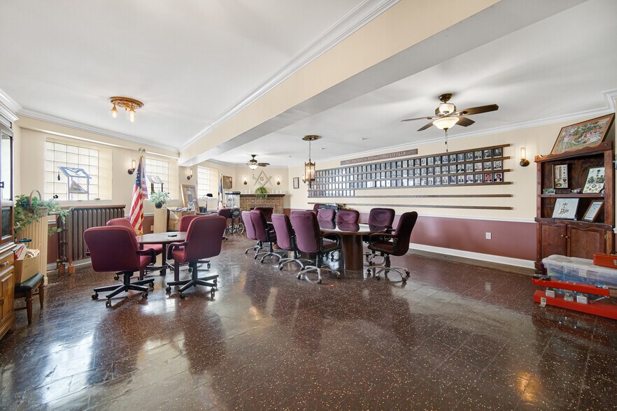 More Photos Of 512 Temple St, Whiting Specialty For Sale