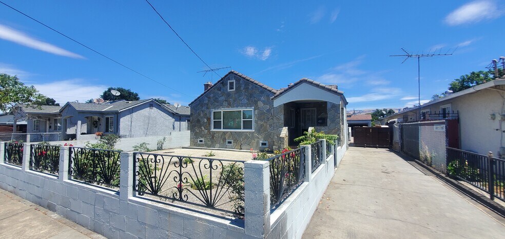 More Photos Of 60 N 34th St, San Jose Multifamily For Sale